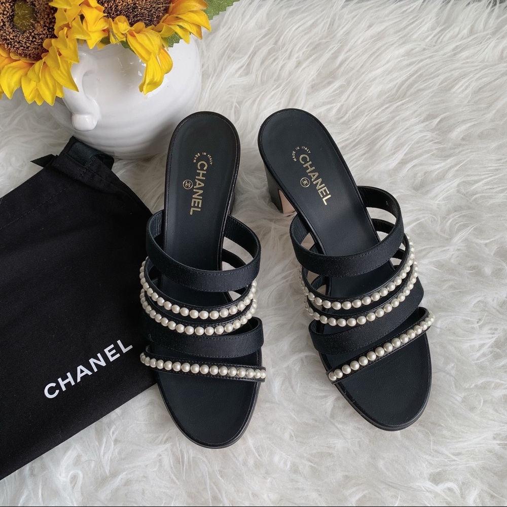 CHANEL Black Sandals with Pearl Accents